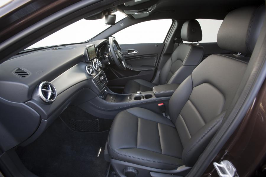  Mercedes-Benz GLA200 CDI 2014 года  (UK) (фото 34 из 46)